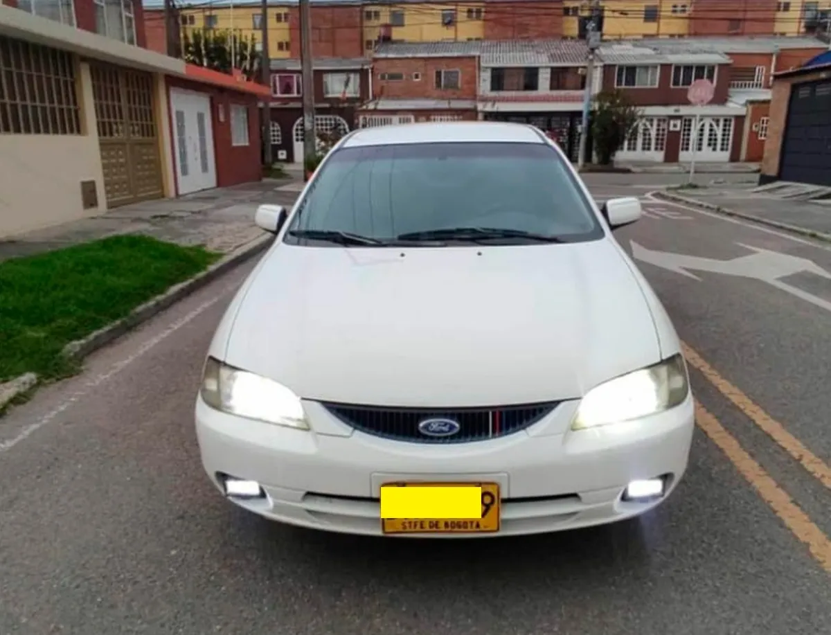 Ford Laser 1999 Blanco Bogotá