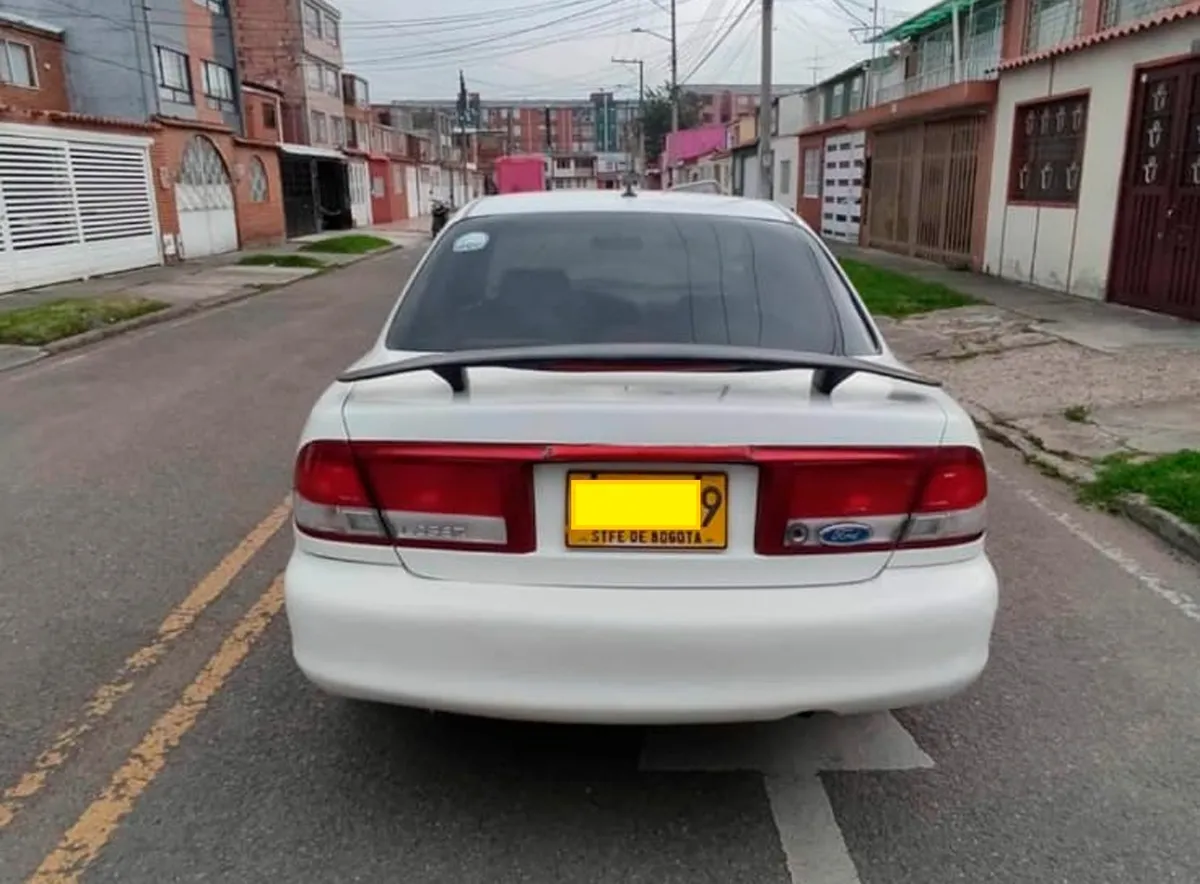 Ford Laser 1999 Blanco Bogotá