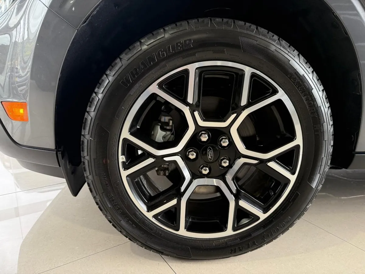 Ford Maverick 2025 Gris Bogotá