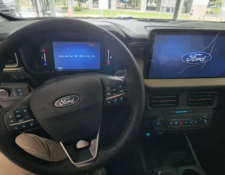 Ford Maverick Lariat Gris 2025 Híbrida2