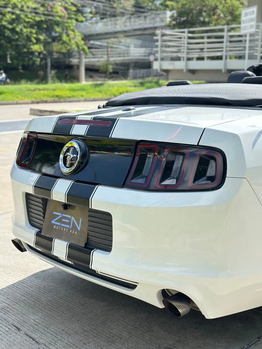 Ford Mustang 2014 Blanco Bucaramanga