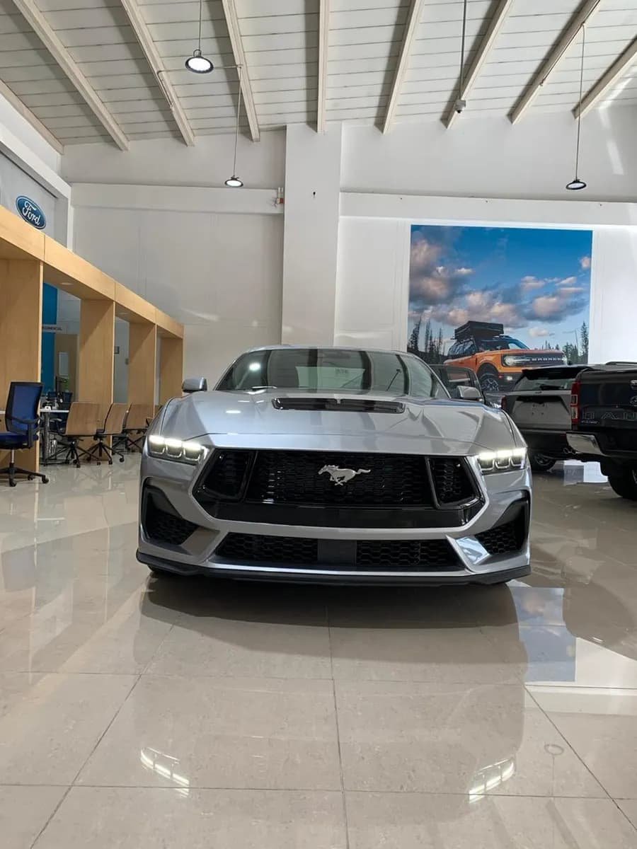 Ford Mustang 5.0 GT Premium 2025 Plata