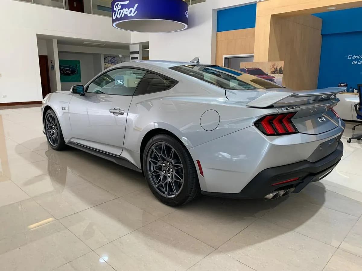 Ford Mustang 5.0 GT Premium 2025 Plata
