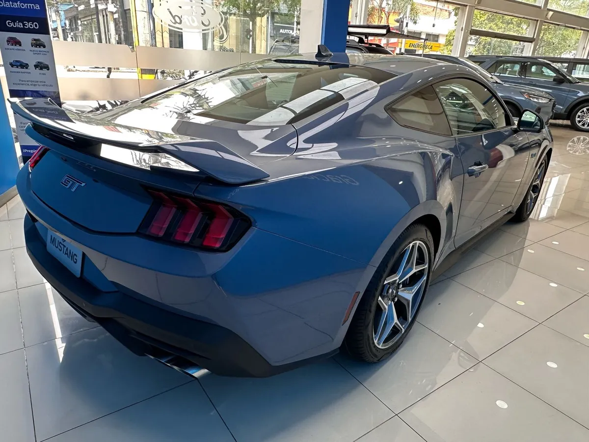 Ford Mustang GT 2025 Azul Medellín