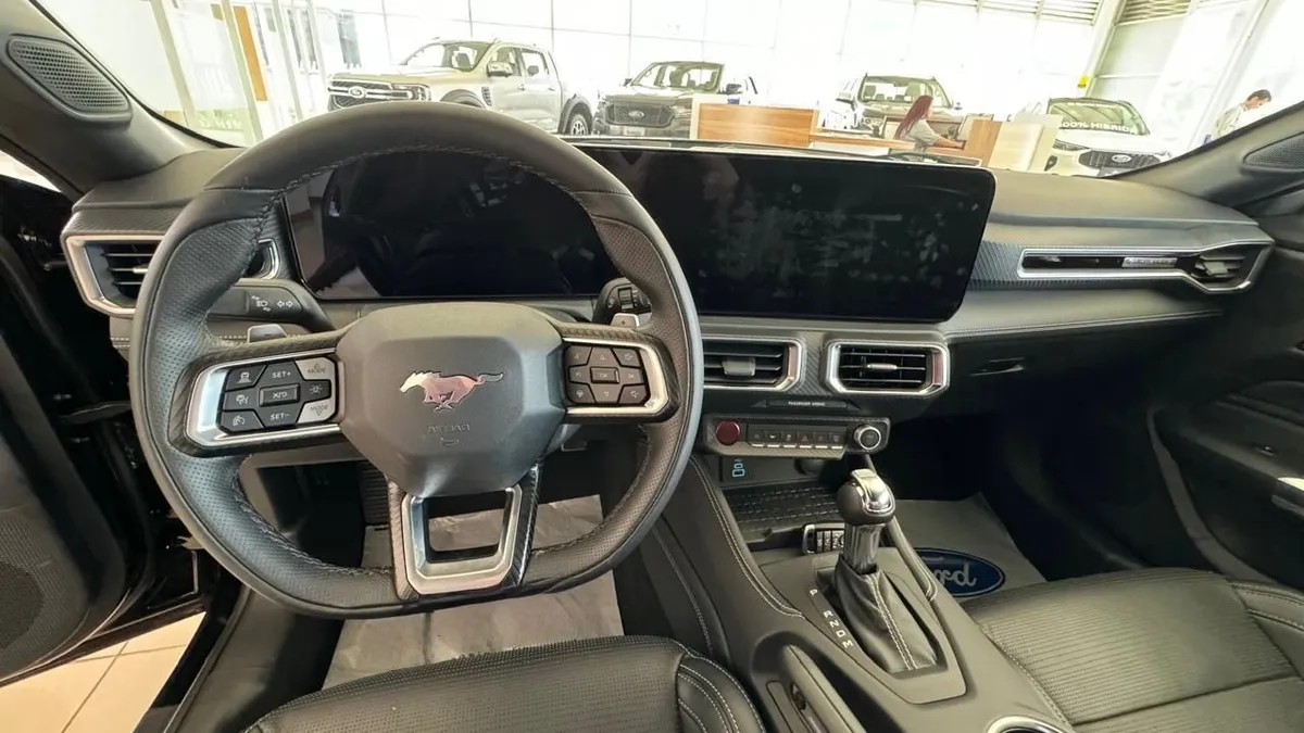 Ford Mustang GT 2025 Gris Bogotá