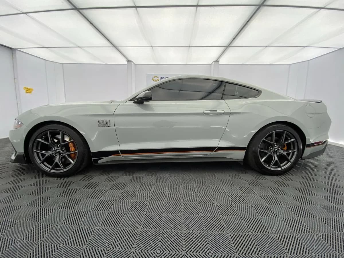 Ford Mustang Mach 1 2021 blindado Gris