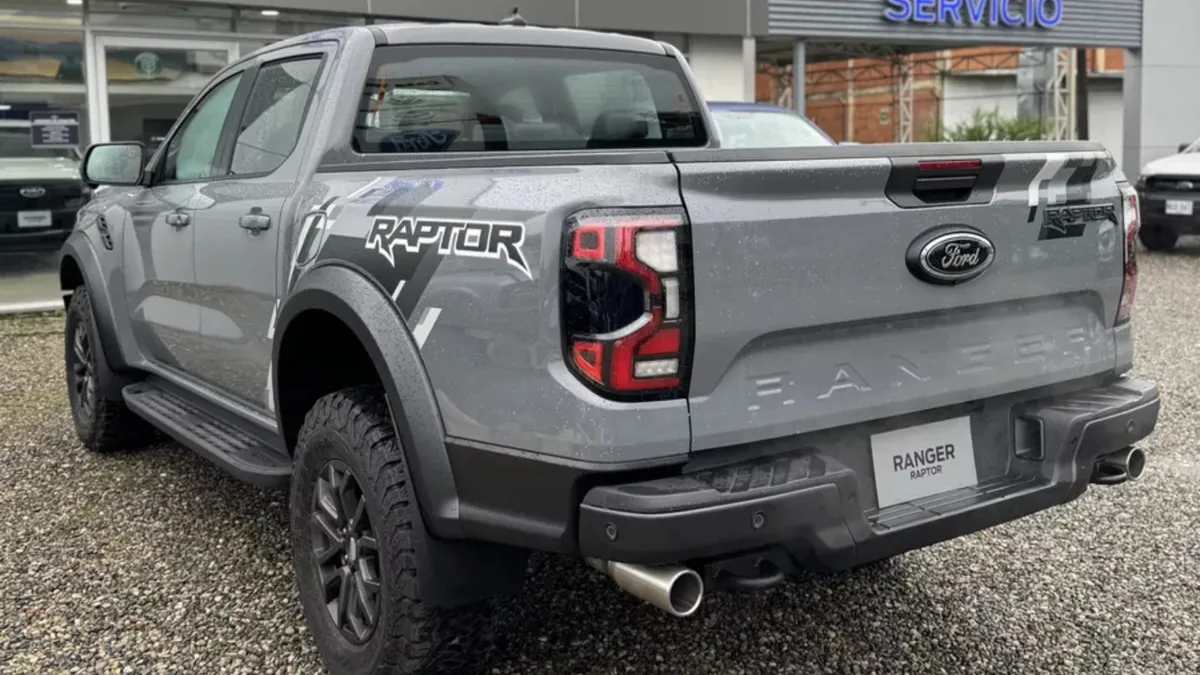 Ford Ranger Raptor 2024 Gris Bogotá