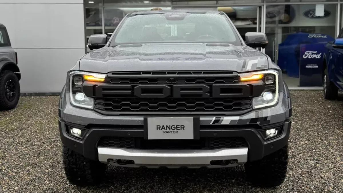 Ford Ranger Raptor 2024 Gris Bogotá