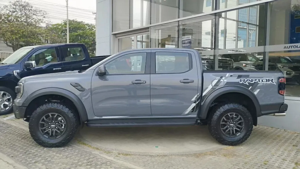 Ford Ranger Raptor 2024 Gris Bogotá