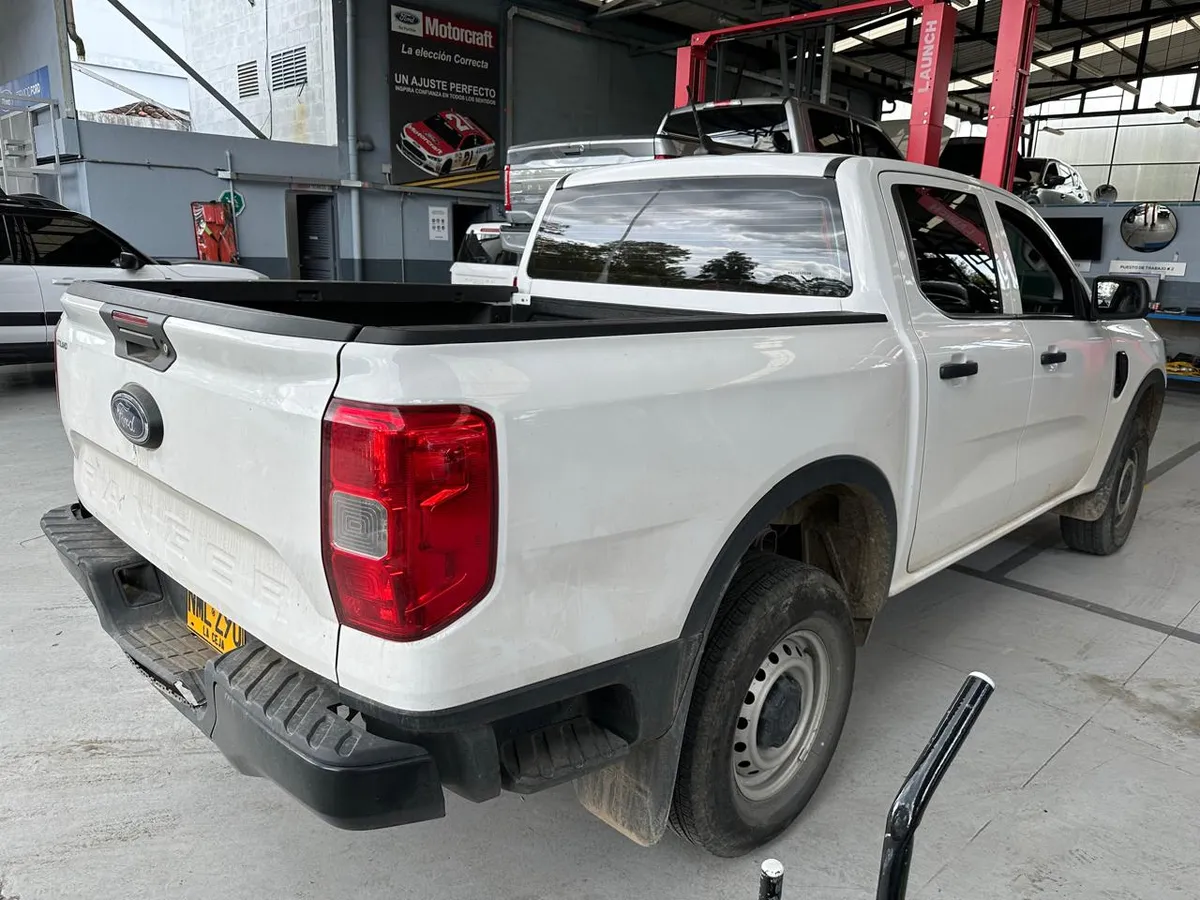 Ford Ranger 2024 Blanco Medellín