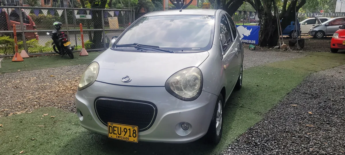 Geely LC 2011 Plateado Cali