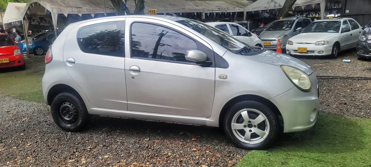 Geely LC 2011 Plateado Cali