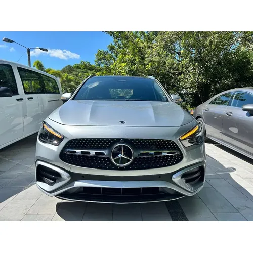 Mercedes-Benz GLA 250 2027 Plateado Bogotá
