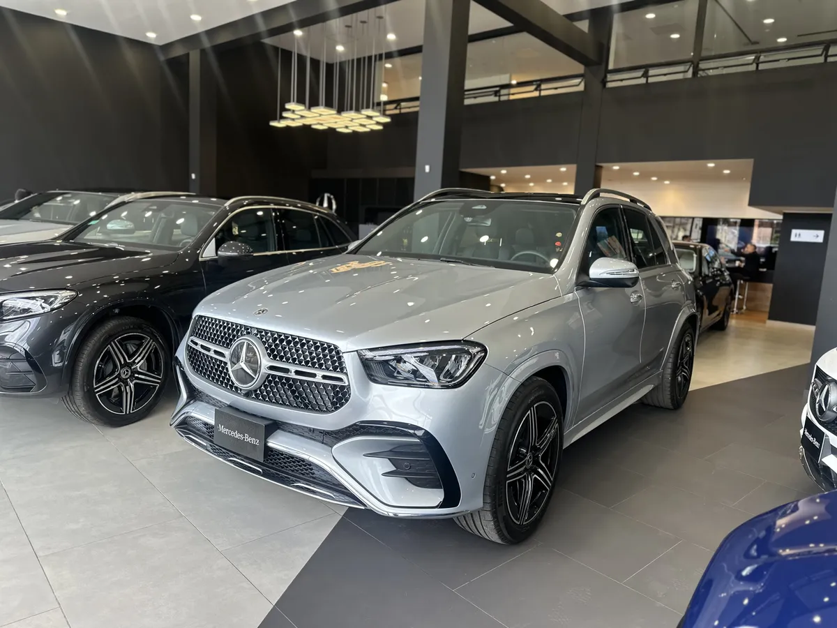 Mercedes-Benz GLE 400e 2026 Plateado Bogotá