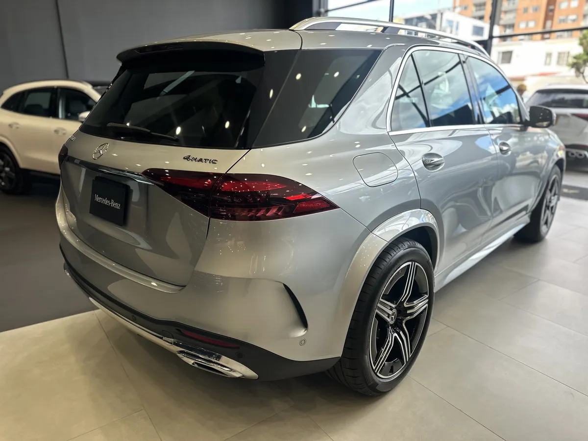 Mercedes-Benz GLE 400e 2026 Plateado Bogotá