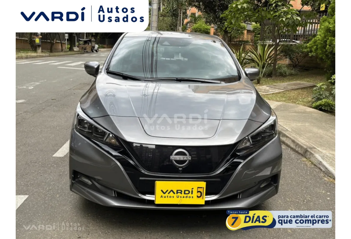 Nissan Leaf 2024 Gris Medellín