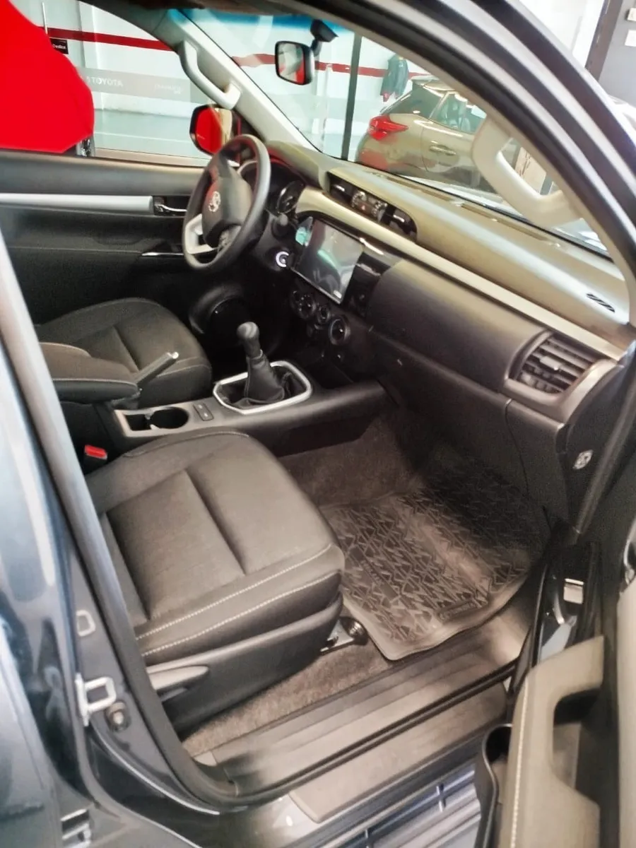Toyota Hilux 2026 Gris Barrancabermeja