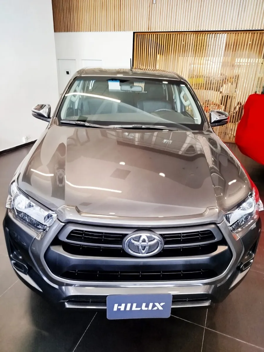 Toyota Hilux 2026 Gris Barrancabermeja