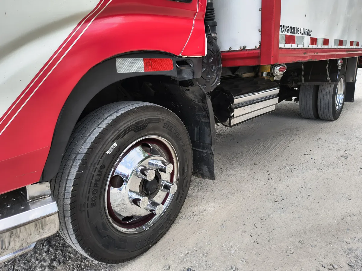 Hino 300 express 2012 Blanco Bucaramanga