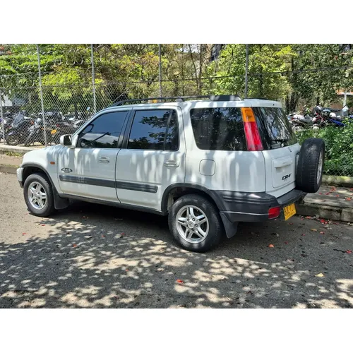 Honda CR-V 1998 Blanco Medellín