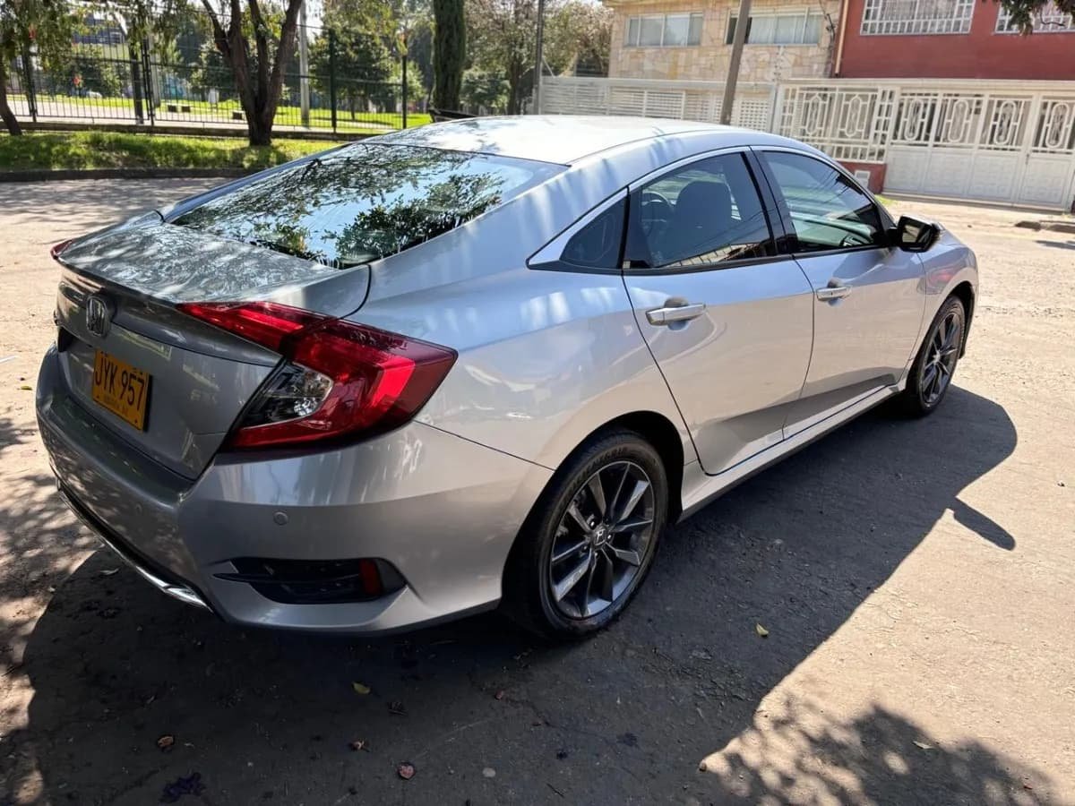 Honda Civic automático 2.0 EXL CVT 2021