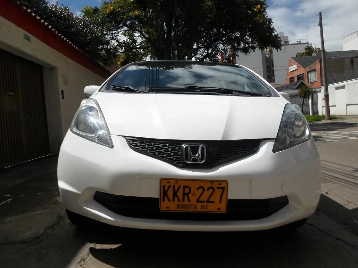 Honda Fit 2011 versión I-VTEC AT FE Blanco