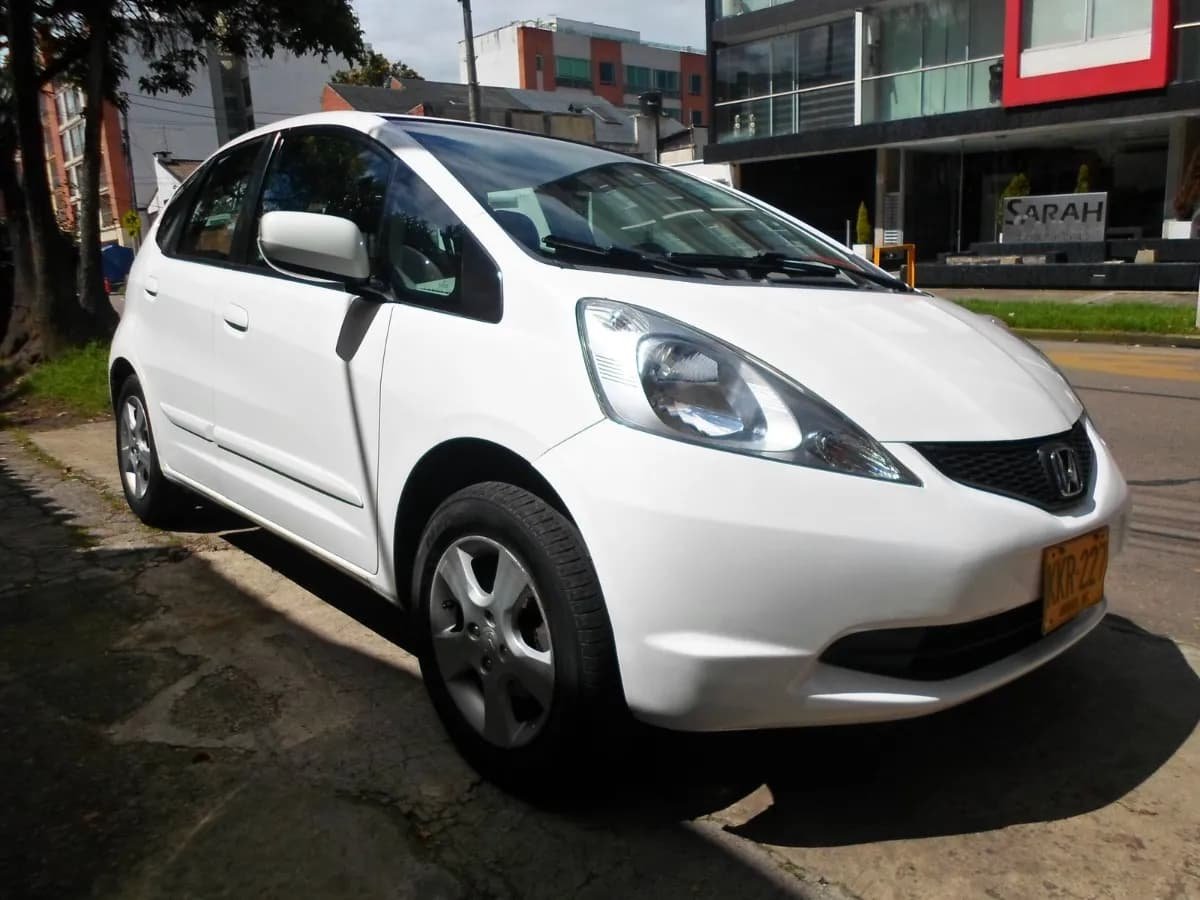 Honda Fit 2011 versión I-VTEC AT FE Blanco