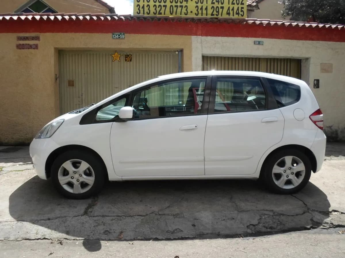 Honda Fit 2011 versión I-VTEC AT FE Blanco