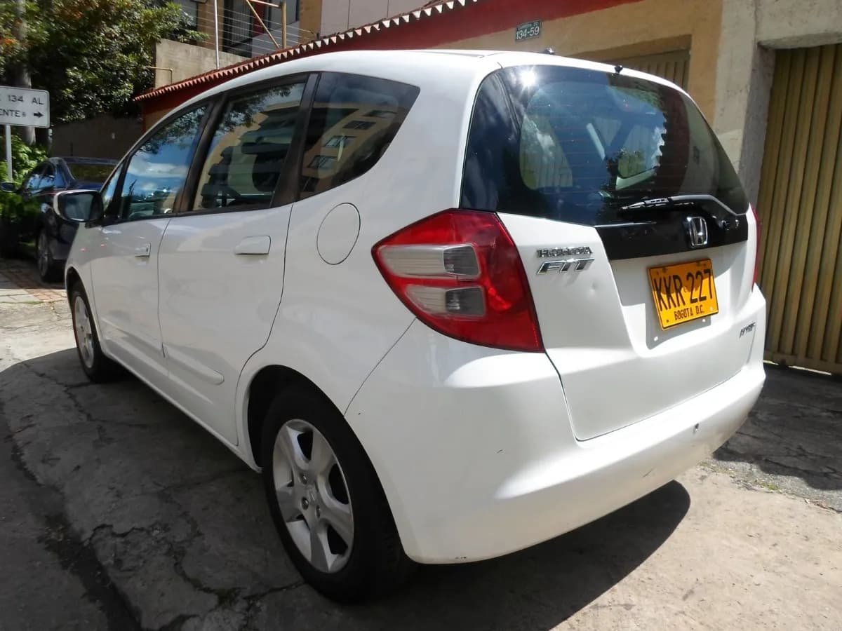 Honda Fit 2011 versión I-VTEC AT FE Blanco