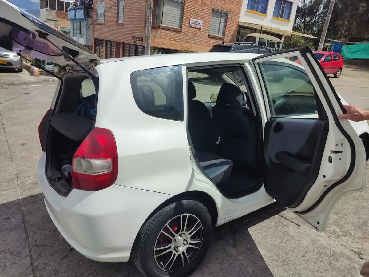 Honda Fit Lx cvt 2006 Blanco
