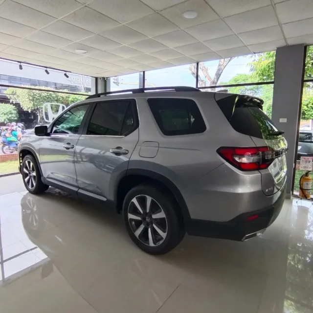 Honda Pilot 2026 Gris Neiva