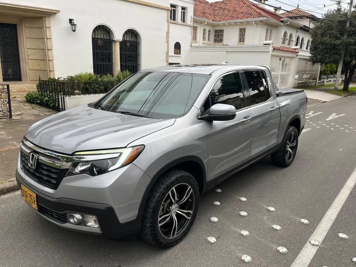 Honda Ridgeline 3.5 RTL-T 2017 Plata