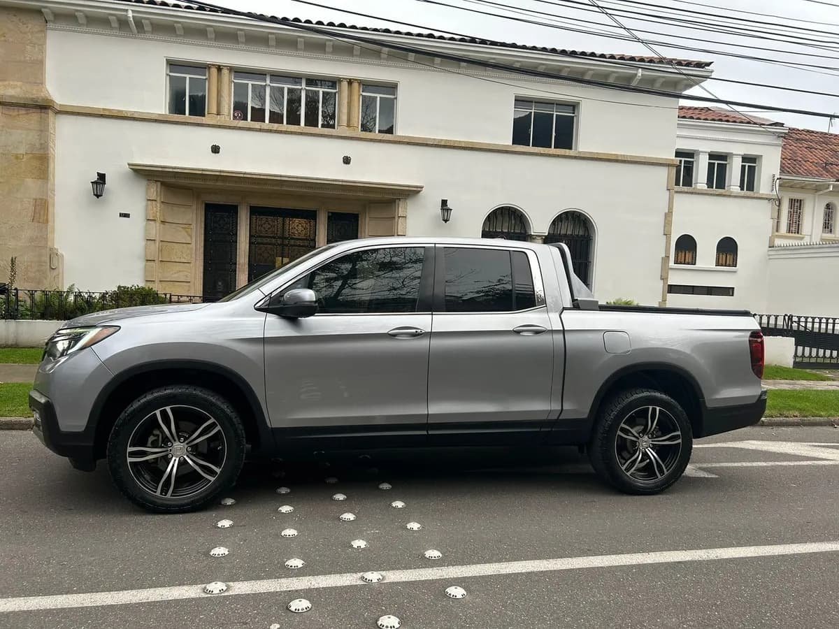 Honda Ridgeline 3.5 RTL-T 2017 Plata