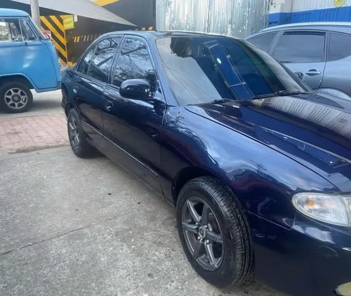 Hyundai Accent 1.3 Ls 4 p azul7