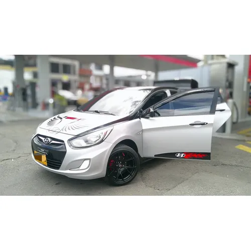 Hyundai Accent 2012 Plateado Bogotá