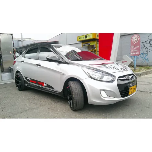 Hyundai Accent 2012 Plateado Bogotá