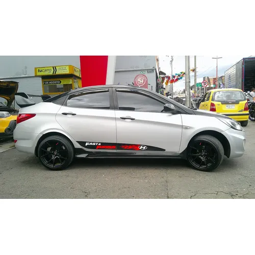 Hyundai Accent 2012 Plateado Bogotá