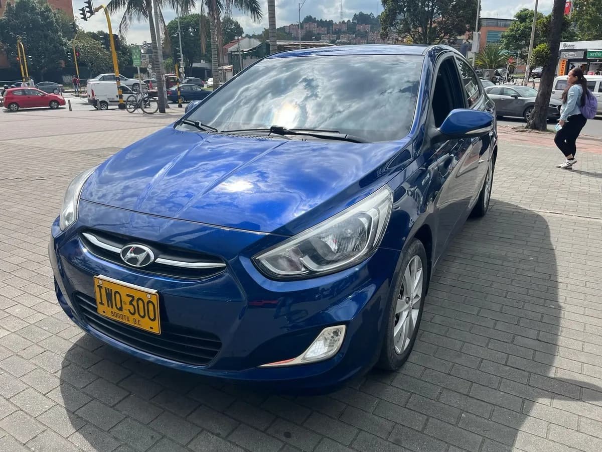 Hyundai Accent 1.6l 4 p 2016 Azul