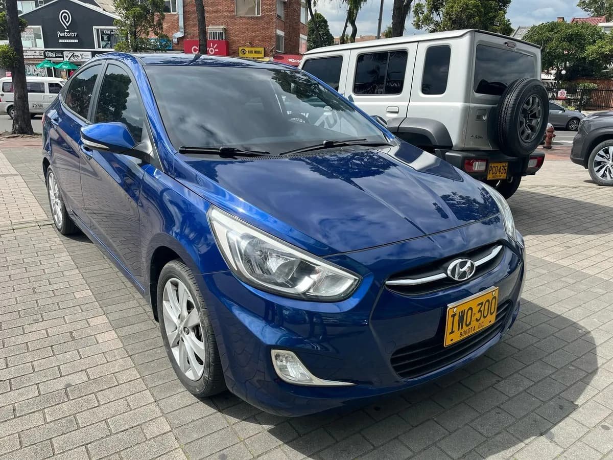 Hyundai Accent 1.6l 4 p 2016 Azul