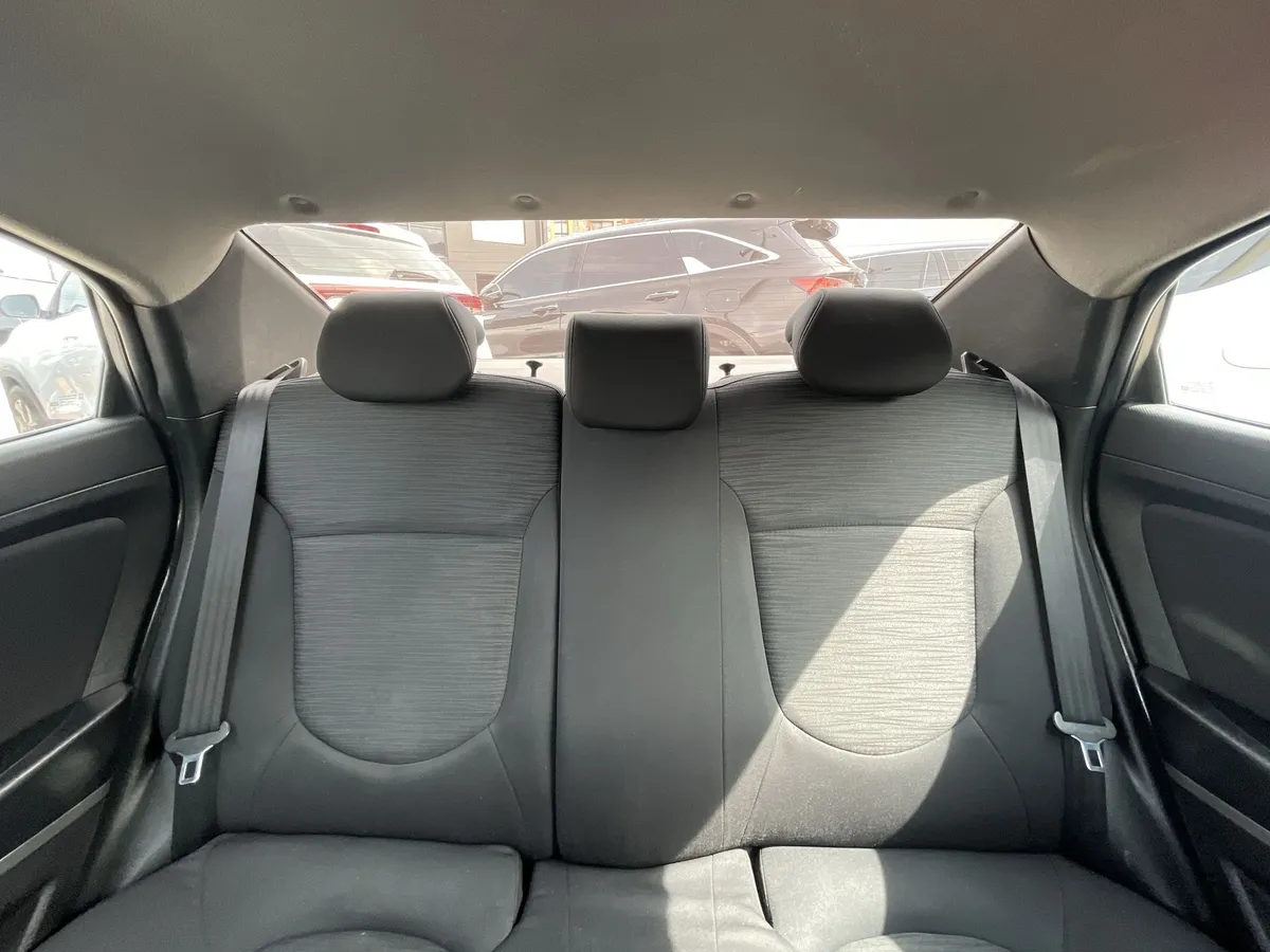 Hyundai Accent I25 Tp 1.6 2019 Marrón