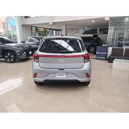 Hyundai Grand i10 2027 Plateado Bogotá