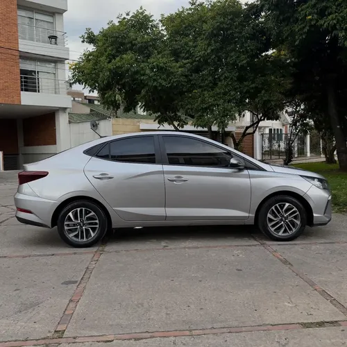 Hyundai HB20S 2024 Plateado Bogotá