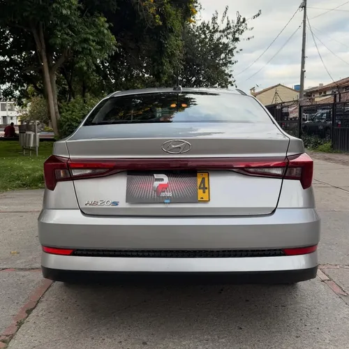 Hyundai HB20S 2024 Plateado Bogotá