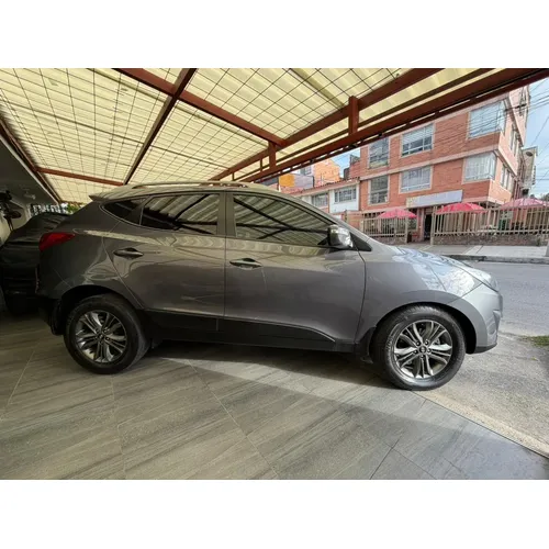 Hyundai Tucson IX 35 2015 Gris Bogotá