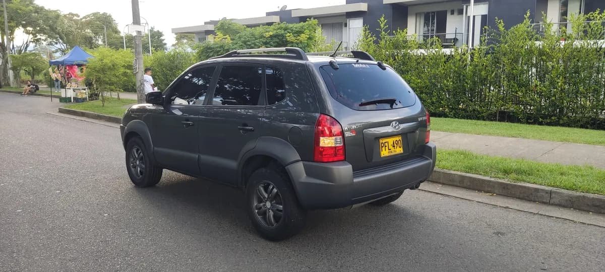 Hyundai Tucson 2.0 Gl 4x2 2009 Gris