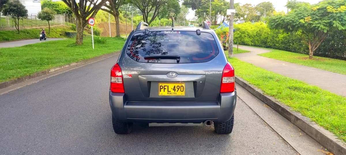 Hyundai Tucson 2.0 Gl 4x2 2009 Gris