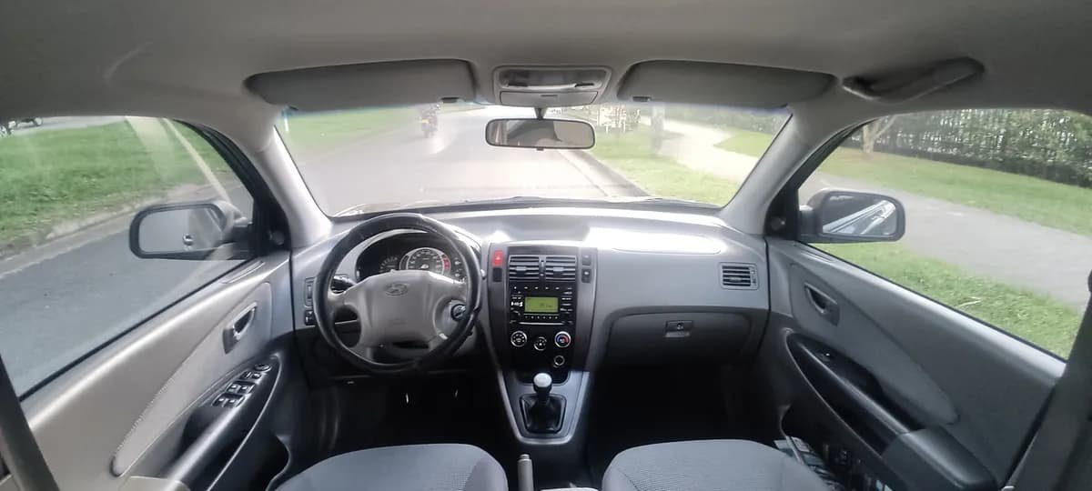 Hyundai Tucson 2.0 Gl 4x2 2009 Gris