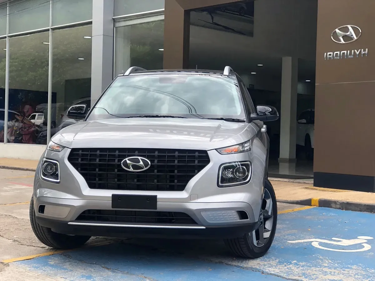 Hyundai Venue 2025 Plateado Neiva