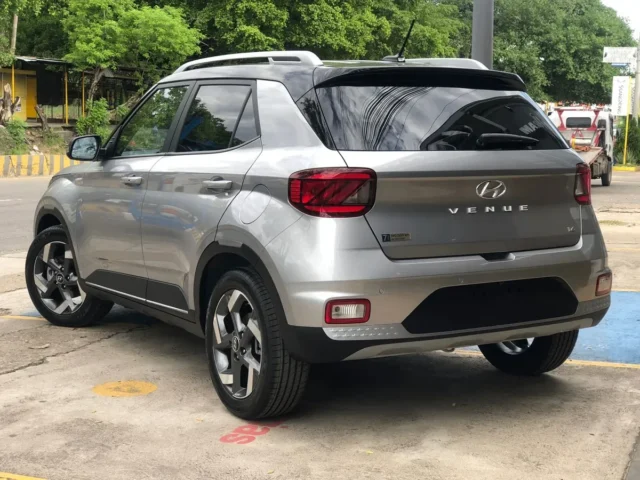 Hyundai Venue 2025 Plateado Neiva