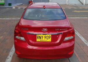 Hyundai i25 2012 Rojo Mosquera